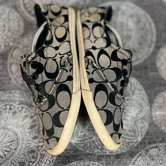 Coach Woman's Monogram No Lace Slip-On Sneakers | 7 or EU 37 - Picture 6 of 9